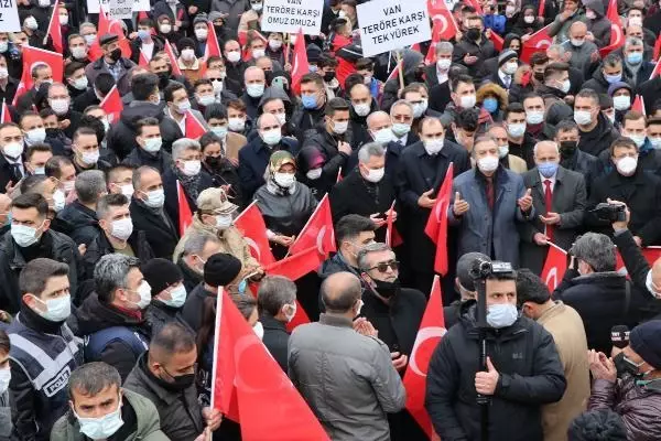 Son dakika! Gara'da 13 Türk vatandaşının şehit edilmesine tepki yürüyüşü (3) Son dakika! Gara'da 13 Türk vatandaşının şehit edilmesine tepki yürüyüşü (3)