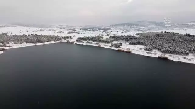 41 yıllık gölet beyaz gelinliğini giydi 41 yıllık gölet beyaz gelinliğini giydi