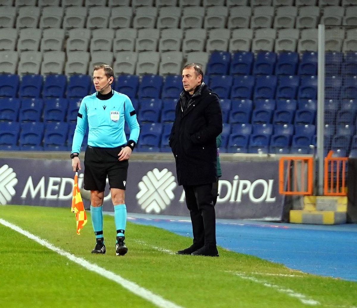 Trabzonspor Teknik Direktörü Abdullah Avcı, ilk kez Başakşehir'e rakip olarak geldi