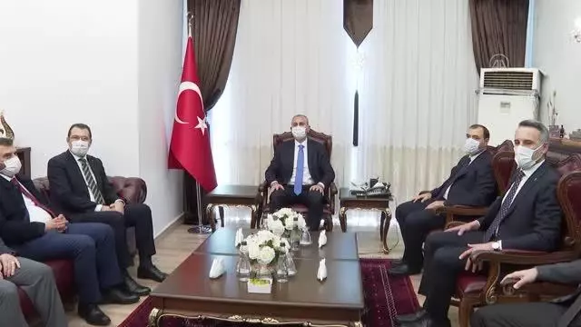 Adalet Bakanı Abdulhamit Gül Sakarya'da temaslarda bulundu Adalet Bakanı Abdulhamit Gül Sakarya'da temaslarda bulundu