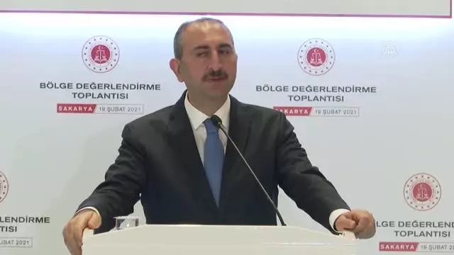 Son dakika haberi... Adalet Bakanı Gül: 'Teröre bel bağlayanların aynı zamanda barış sözcülüğüne soyunmaları asla kabul edilemez' Son dakika haberi... Adalet Bakanı Gül: 'Teröre bel bağlayanların aynı zamanda barış sözcülüğüne soyunmaları asla kabul edilemez'