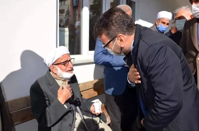 AK Parti Batman İl Başkan Gür vatandaşlarla bir araya geldi AK Parti Batman İl Başkan Gür vatandaşlarla bir araya geldi
