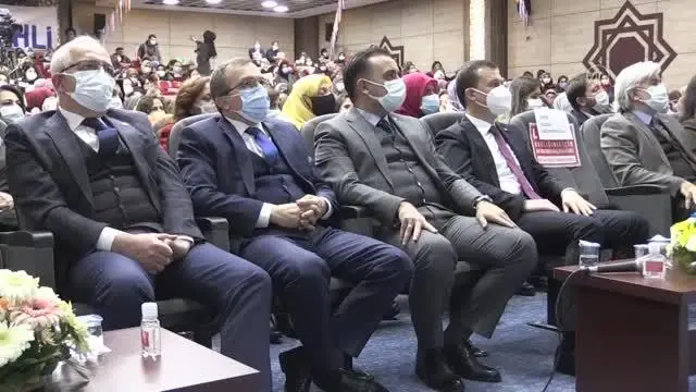 AK Parti Genel Sekreteri Fatih Şahin'den CHP'ye 'terör dili' eleştirisi AK Parti Genel Sekreteri Fatih Şahin'den CHP'ye 'terör dili' eleştirisi