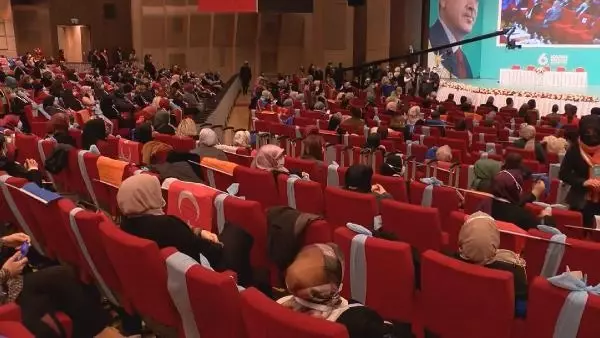 Son Dakika | Cumhurbaşkanı Erdoğan, video konferansla AK Parti İstanbul İl Kadın Kolları 6. Olağan Kongresine katıldı (2) Son Dakika | Cumhurbaşkanı Erdoğan, video konferansla AK Parti İstanbul İl Kadın Kolları 6. Olağan Kongresine katıldı (2)