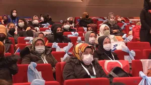 Son Dakika | Cumhurbaşkanı Erdoğan, video konferansla AK Parti İstanbul İl Kadın Kolları 6. Olağan Kongresine katıldı (2) Son Dakika | Cumhurbaşkanı Erdoğan, video konferansla AK Parti İstanbul İl Kadın Kolları 6. Olağan Kongresine katıldı (2)