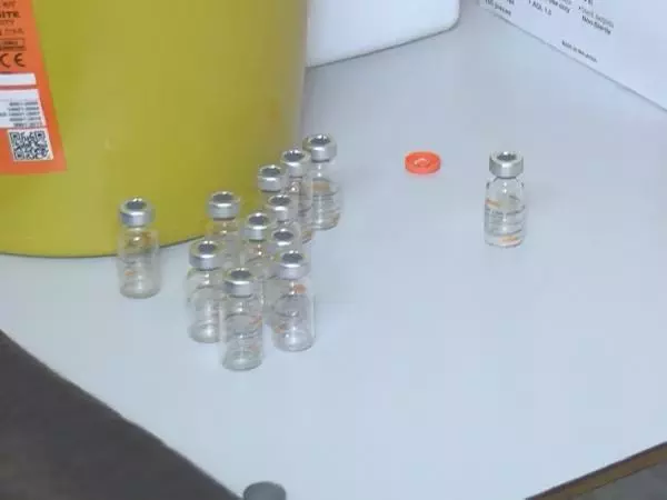 ALERJİSİ OLANLARA ÖNEMLİ UYARI; KORONAVİRÜS AŞISI ÖNCESİ BUNLARA DİKKAT ALERJİSİ OLANLARA ÖNEMLİ UYARI; KORONAVİRÜS AŞISI ÖNCESİ BUNLARA DİKKAT