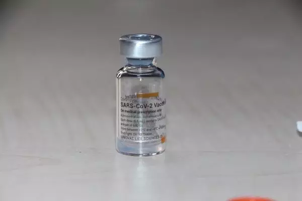 ALERJİSİ OLANLARA ÖNEMLİ UYARI; KORONAVİRÜS AŞISI ÖNCESİ BUNLARA DİKKAT ALERJİSİ OLANLARA ÖNEMLİ UYARI; KORONAVİRÜS AŞISI ÖNCESİ BUNLARA DİKKAT