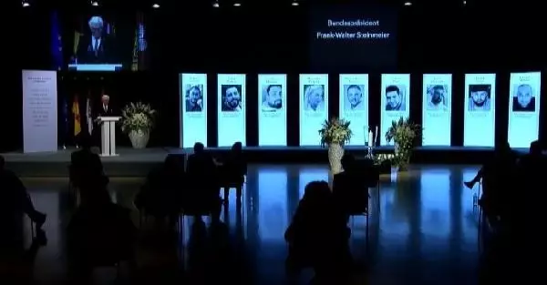 Son dakika: Irkçı terör saldırısında hayatını kaybedenler anıldı Son dakika: Irkçı terör saldırısında hayatını kaybedenler anıldı