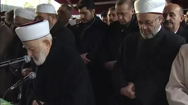 ARŞİV - Türkiye'nin önde gelen hadis alimlerinden Muhammed Emin Saraç vefat etti ARŞİV - Türkiye'nin önde gelen hadis alimlerinden Muhammed Emin Saraç vefat etti