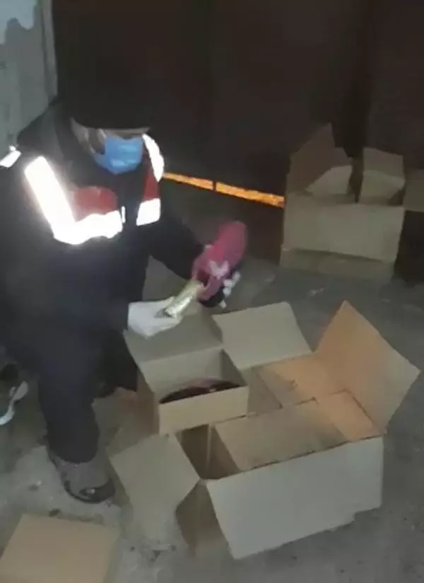Uyuşturucu operasyonlarında yakalanan 3 zanlı tutuklandı Uyuşturucu operasyonlarında yakalanan 3 zanlı tutuklandı