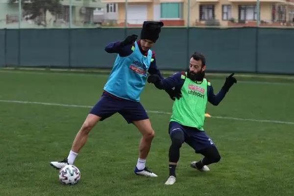 Aytemiz Alanyaspor, Galatasaray'a karşı bu sezonki 3'üncü galibiyetini almak istiyor Aytemiz Alanyaspor, Galatasaray'a karşı bu sezonki 3'üncü galibiyetini almak istiyor