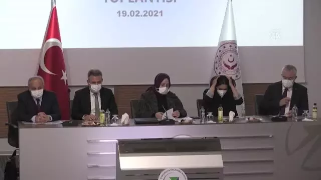 Bakan Zehra Zümrüt Selçuk, iş dünyası temsilcileriyle buluştu Bakan Zehra Zümrüt Selçuk, iş dünyası temsilcileriyle buluştu