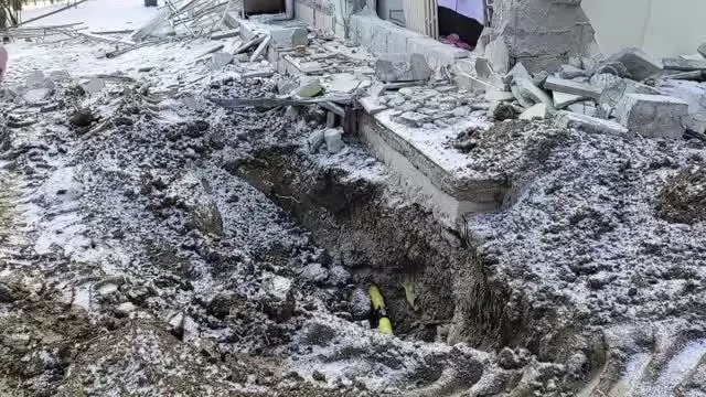 Başkentte doğal gaz patlamasının meydana geldiği binada inceleme sürüyor Başkentte doğal gaz patlamasının meydana geldiği binada inceleme sürüyor