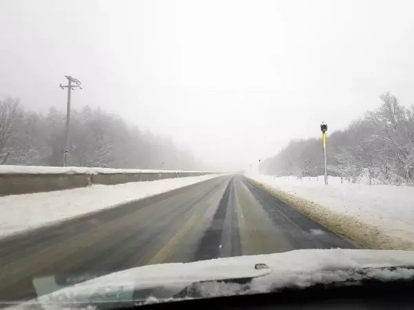 Bolu Dağı'nda kar ve sis Bolu Dağı'nda kar ve sis