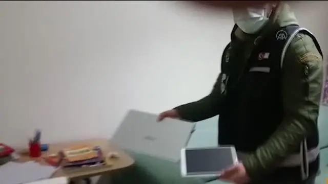 Bursa merkezli FETÖ operasyonunda 16 şüpheli yakalandı Bursa merkezli FETÖ operasyonunda 16 şüpheli yakalandı