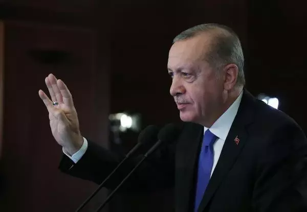 Cumhurbaşkanı Erdoğan, AK Parti Şanlıurfa İl Kadın Kolları 6. Olağan kongresine canlı bağlantı ile katıldı (2) Cumhurbaşkanı Erdoğan, AK Parti Şanlıurfa İl Kadın Kolları 6. Olağan kongresine canlı bağlantı ile katıldı (2)