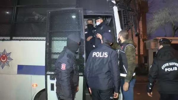'Daltonlar' adliyeye sevk edildi 'Daltonlar' adliyeye sevk edildi
