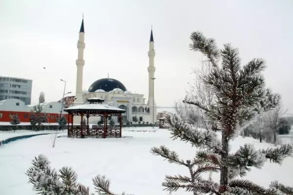 Doğu'da dondurucu soğuklar; Erzurum eksi 24.1, Erzincan eksi 23.9 Doğu'da dondurucu soğuklar; Erzurum eksi 24.1, Erzincan eksi 23.9