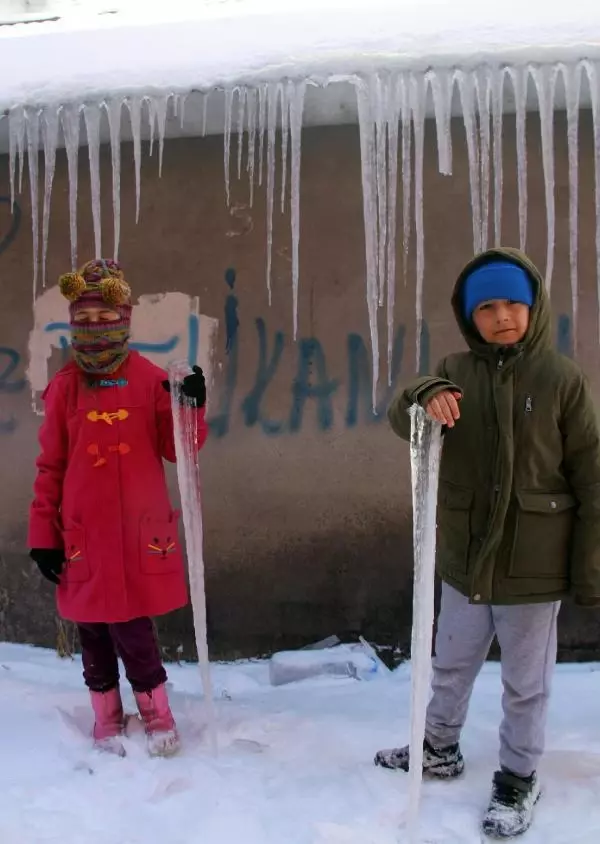 Doğu'da dondurucu soğuklar; Erzurum eksi 24.1, Erzincan eksi 23.9 Doğu'da dondurucu soğuklar; Erzurum eksi 24.1, Erzincan eksi 23.9