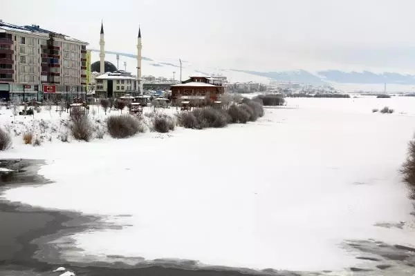 Doğu'da dondurucu soğuklar; Erzurum eksi 24.1, Erzincan eksi 23.9 Doğu'da dondurucu soğuklar; Erzurum eksi 24.1, Erzincan eksi 23.9