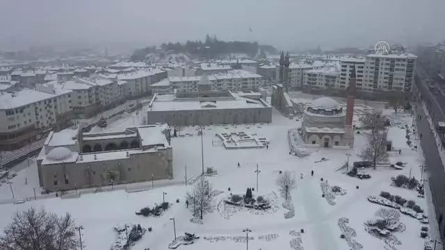 (Drone) Kar nedeniyle 109 köy yolunda ulaşım sağlanamıyor (Drone) Kar nedeniyle 109 köy yolunda ulaşım sağlanamıyor