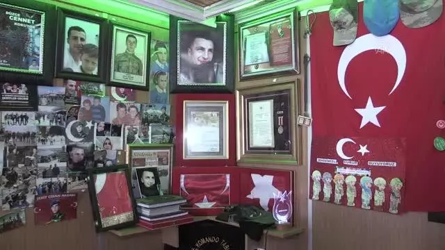 Son dakika haberi: Düzceli baba şehit oğlunun hayalini kurduğu evde onun hatıralarını sergiliyor Son dakika haberi: Düzceli baba şehit oğlunun hayalini kurduğu evde onun hatıralarını sergiliyor