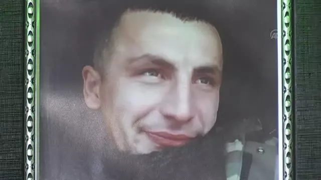 Son dakika haberi: Düzceli baba şehit oğlunun hayalini kurduğu evde onun hatıralarını sergiliyor Son dakika haberi: Düzceli baba şehit oğlunun hayalini kurduğu evde onun hatıralarını sergiliyor