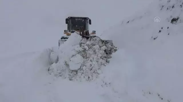 Ekipler, diyaliz hastası kadın için seferber oldu Ekipler, diyaliz hastası kadın için seferber oldu