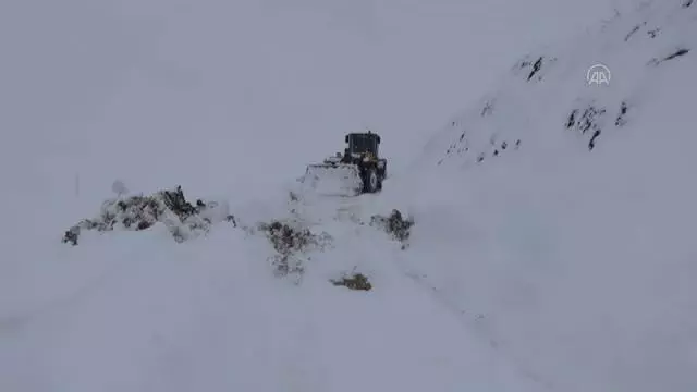 Ekipler, diyaliz hastası kadın için seferber oldu Ekipler, diyaliz hastası kadın için seferber oldu