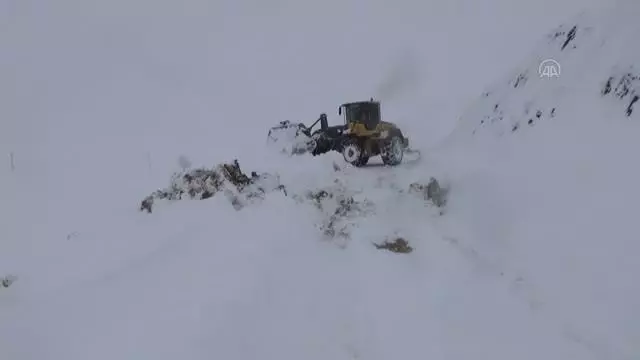 Ekipler, diyaliz hastası kadın için seferber oldu Ekipler, diyaliz hastası kadın için seferber oldu