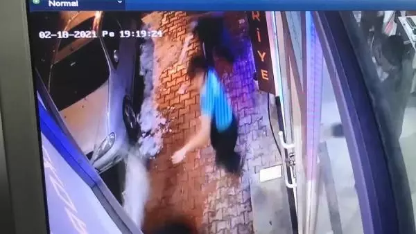 Esenyurt'ta bir kişinin öldüğü Afganistanlıların kavgası kamerada Esenyurt'ta bir kişinin öldüğü Afganistanlıların kavgası kamerada