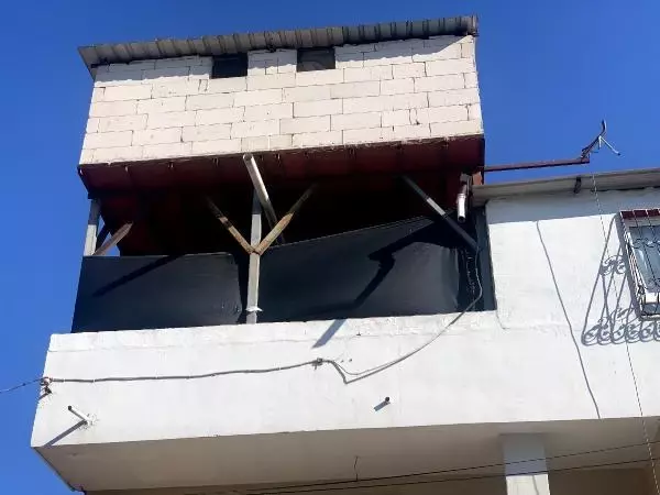 Son dakika haber! Eşi tarafından darbedildiği iddia edilen Fatma balkondan düştü; o anlar kamerada (2)- Yeniden Son dakika haber! Eşi tarafından darbedildiği iddia edilen Fatma balkondan düştü; o anlar kamerada (2)- Yeniden