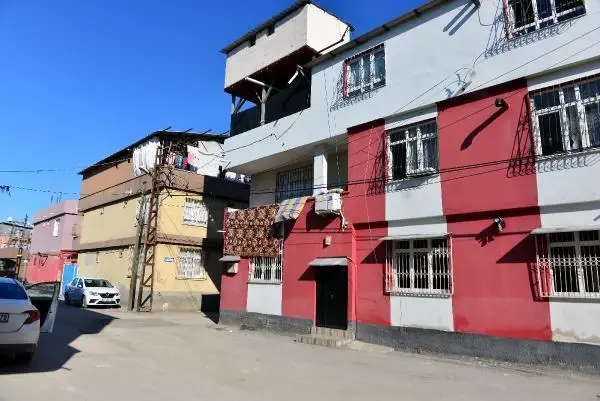 Son dakika haber! Eşi tarafından darbedildiği iddia edilen Fatma balkondan düştü; o anlar kamerada (2)- Yeniden Son dakika haber! Eşi tarafından darbedildiği iddia edilen Fatma balkondan düştü; o anlar kamerada (2)- Yeniden