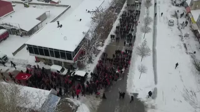 Gara'da 13 Türk vatandaşının şehit edilmesine tepki gösterildi Gara'da 13 Türk vatandaşının şehit edilmesine tepki gösterildi
