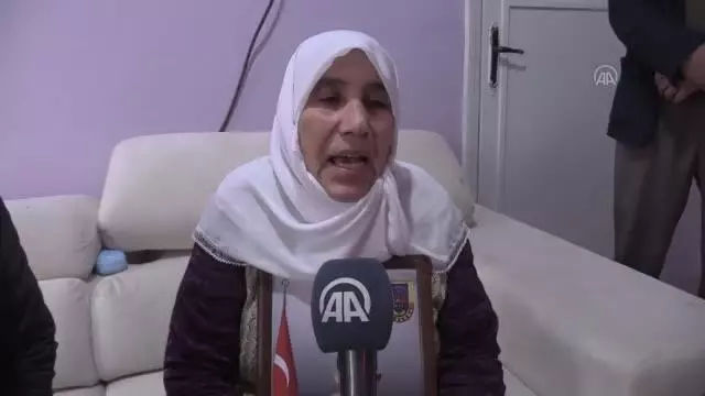 Son dakika haberleri! Gara'da terör örgütü PKK tarafından şehit edilen jandarma er Süleyman Sungur'un annesi Şirin Sungur Son dakika haberleri! Gara'da terör örgütü PKK tarafından şehit edilen jandarma er Süleyman Sungur'un annesi Şirin Sungur