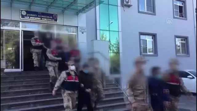Son dakika haber | GAZİANTEP - Kayıp olarak aranan kişinin ölü bulunmasına ilişkin iki zanlı tutuklandı Son dakika haber | GAZİANTEP - Kayıp olarak aranan kişinin ölü bulunmasına ilişkin iki zanlı tutuklandı
