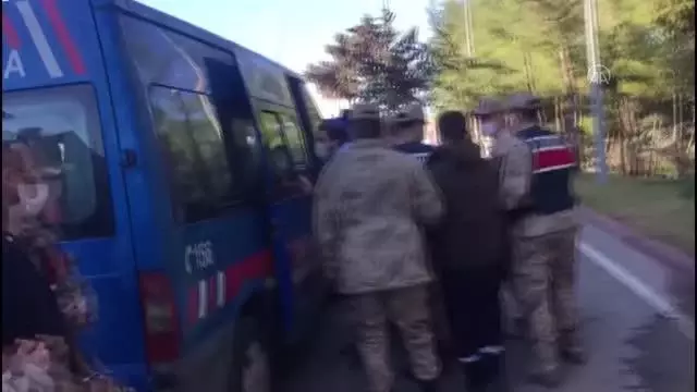 Son dakika haber | GAZİANTEP - Kayıp olarak aranan kişinin ölü bulunmasına ilişkin iki zanlı tutuklandı Son dakika haber | GAZİANTEP - Kayıp olarak aranan kişinin ölü bulunmasına ilişkin iki zanlı tutuklandı