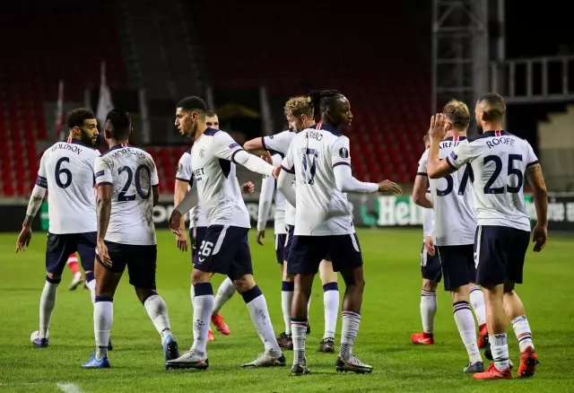 Glasgow Rangers, deplasmanda Antwerp'i 4-3 mağlup etmeyi başardı Glasgow Rangers, deplasmanda Antwerp'i 4-3 mağlup etmeyi başardı