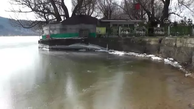 Gölcük Gölü buz tuttu Gölcük Gölü buz tuttu