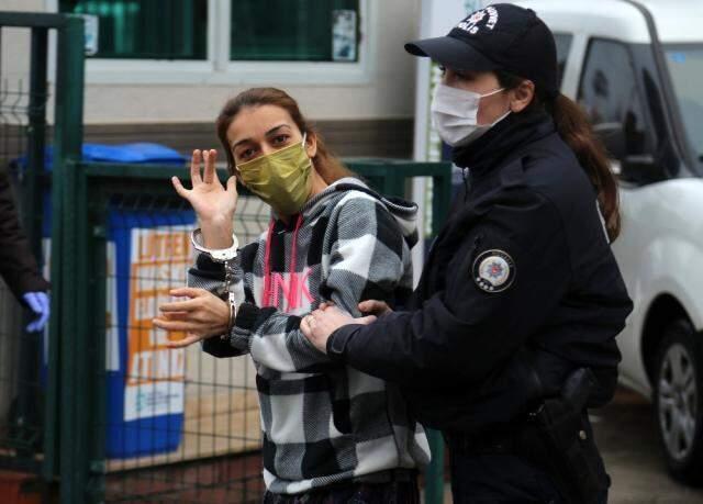 Hırsızlık çetesine büyük operasyon! Hurcun içinden çıkıp polislere 'Bulmasaydınız olmaz mı?' dedi Hırsızlık çetesine büyük operasyon! Hurcun içinden çıkıp polislere 'Bulmasaydınız olmaz mı?' dedi