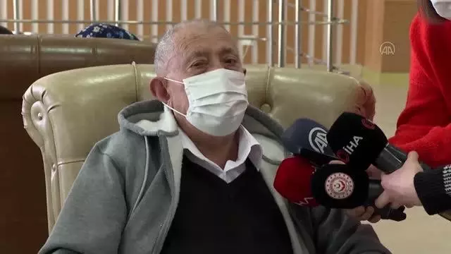 Son dakika haber: Huzurevlerindeki vatandaşların ikinci doz aşılarının yapılmasına başlandı (2) Son dakika haber: Huzurevlerindeki vatandaşların ikinci doz aşılarının yapılmasına başlandı (2)
