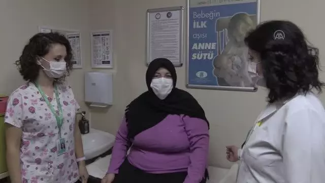 İzmir'de 425 bin doz CoronaVac aşısı uygulandı İzmir'de 425 bin doz CoronaVac aşısı uygulandı