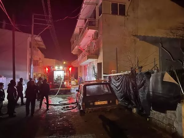 Son dakika haber | İzmir'de bir binanın çatı katında çıkan yangın korkuttu Son dakika haber | İzmir'de bir binanın çatı katında çıkan yangın korkuttu