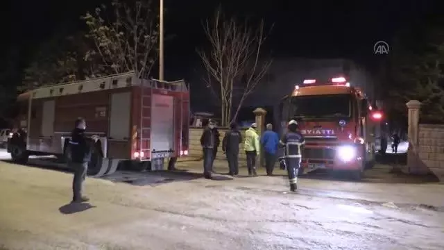 KAHRAMANMARAŞ - Tekstil fabrikasının deposunda çıkan yangın söndürüldü KAHRAMANMARAŞ - Tekstil fabrikasının deposunda çıkan yangın söndürüldü