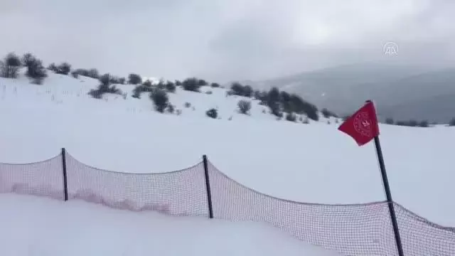 Kar aralıklarla etkisini gösteriyor - Keltepe Kayak Merkezi Kar aralıklarla etkisini gösteriyor - Keltepe Kayak Merkezi