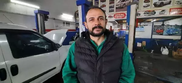 Kar yağdı, kaportacılarda yoğunluk oluştu Kar yağdı, kaportacılarda yoğunluk oluştu