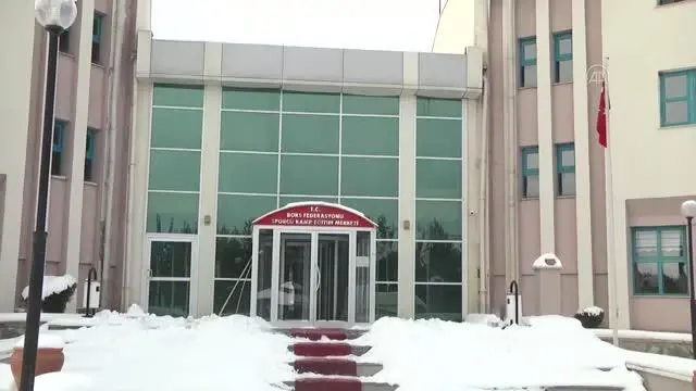 KASTAMONU - Dünya Şampiyonası'na katılacak genç milli boksörleri belirleyecek seçmeler başladı KASTAMONU - Dünya Şampiyonası'na katılacak genç milli boksörleri belirleyecek seçmeler başladı