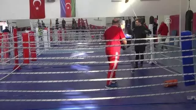 KASTAMONU - Dünya Şampiyonası'na katılacak genç milli boksörleri belirleyecek seçmeler başladı KASTAMONU - Dünya Şampiyonası'na katılacak genç milli boksörleri belirleyecek seçmeler başladı