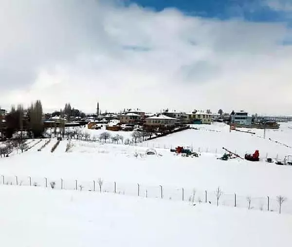 Kayseri'de 130 haneli mahalleye koronavirüs karantinası Kayseri'de 130 haneli mahalleye koronavirüs karantinası