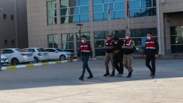 Son dakika gündem: Kırmızı bültenle aranan DEAŞ'lı terörist, Kilis'te yakalandı (2) Son dakika gündem: Kırmızı bültenle aranan DEAŞ'lı terörist, Kilis'te yakalandı (2)